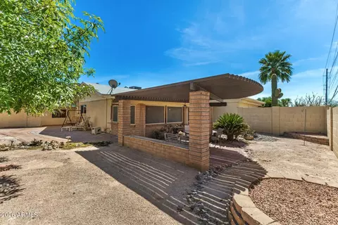 Exterior - 1202 E Alice Ave, Phoenix, AZ 85020 photo 11 of 12
