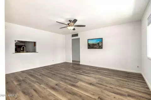 Living - 1202 E Alice Ave, Phoenix, AZ 85020 photo 2 of 4