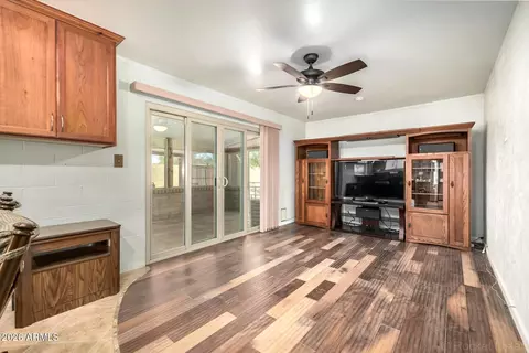 Living - 1202 E Alice Ave, Phoenix, AZ 85020 photo 4 of 4