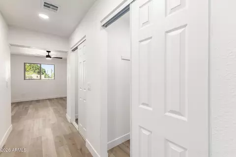 Entry Way - 335 W Vineyard Rd, Phoenix, AZ 85041 photo 2 of 3