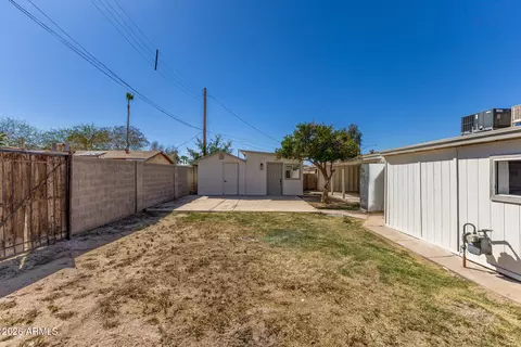 Exterior - 335 W Vineyard Rd, Phoenix, AZ 85041 photo 3 of 3