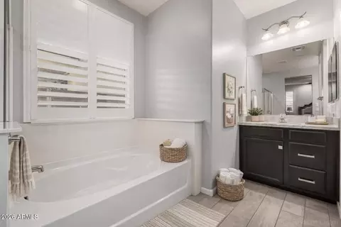 Bath - 10529 E Durant Dr, Mesa, AZ 85212 photo 4 of 6