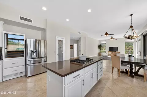 Kitchen - 7538 E Tyndall Cir, Mesa, AZ 85207 photo 4 of 8