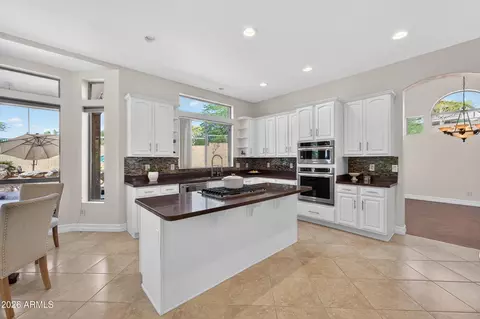 Kitchen - 7538 E Tyndall Cir, Mesa, AZ 85207 photo 2 of 8