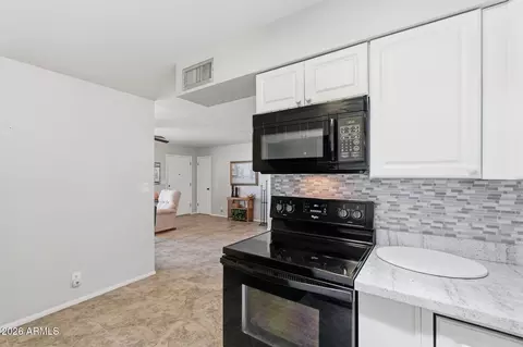 Kitchen - 5939 E Butte St, Mesa, AZ 85205 photo 4 of 5