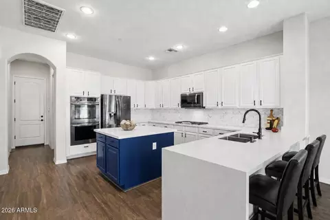 898 W Grove St, Litchfield Park, AZ 85340