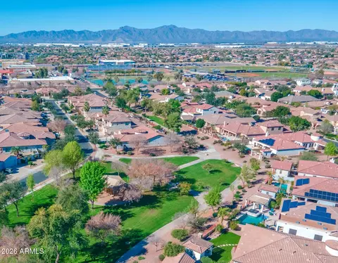 898 W Grove St, Litchfield Park, AZ 85340