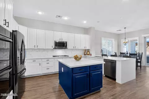 898 W Grove St, Litchfield Park, AZ 85340