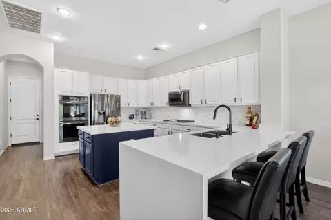 898 W Grove St, Litchfield Park, AZ 85340