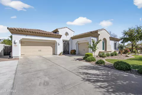 898 W Grove St, Litchfield Park, AZ 85340