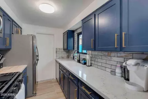 Kitchen - 214 E Alice Ave, Phoenix, AZ 85020 photo 1 of 3