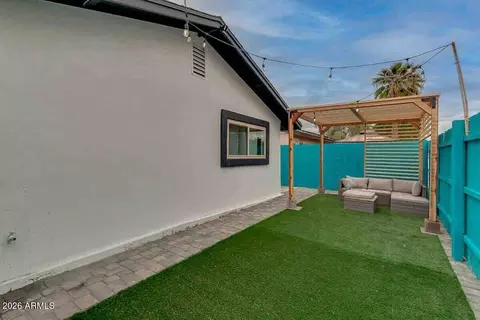 Exterior - 214 E Alice Ave, Phoenix, AZ 85020 photo 1 of 2