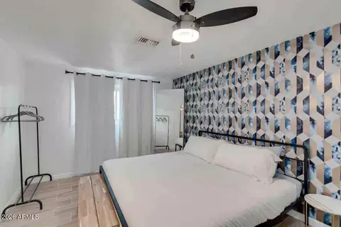 Bedroom - 214 E Alice Ave, Phoenix, AZ 85020 photo 1 of 4