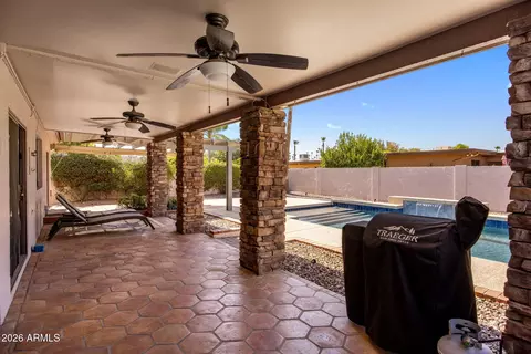 Exterior - 312 E Brook Hollow Dr, Phoenix, AZ 85022 photo 7 of 10