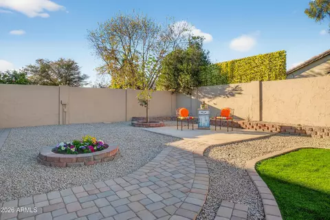 Exterior - 3542 E Kerry Ln, Phoenix, AZ 85050 photo 4 of 12