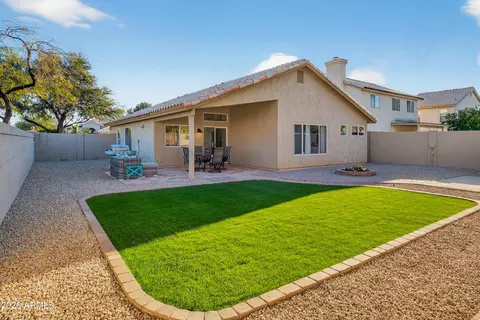 Exterior - 3542 E Kerry Ln, Phoenix, AZ 85050 photo 10 of 12