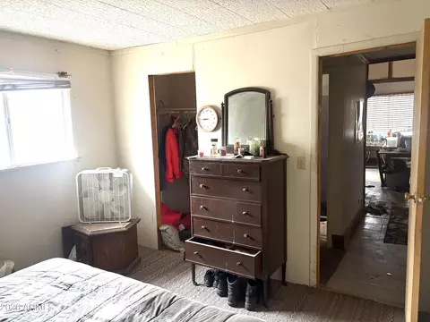 Bedroom - 3130 Aspen Rd, Overgaard, AZ 85933 photo 2 of 3