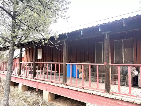 Exterior - 3130 Aspen Rd, Overgaard, AZ 85933 photo 4 of 11