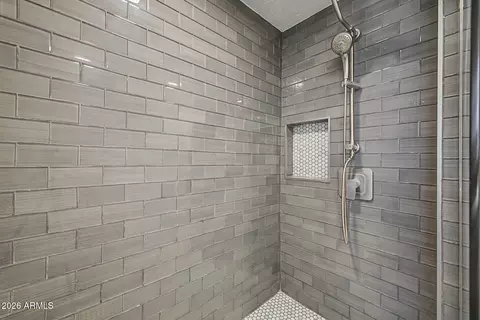 Bath - 2225 E Catalina Dr, Phoenix, AZ 85016 photo 4 of 4