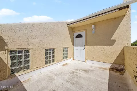 Exterior - 2225 E Catalina Dr, Phoenix, AZ 85016 photo 2 of 12