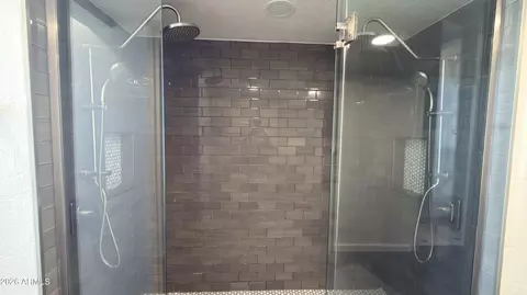 2225 E Catalina Dr, Phoenix, AZ 85016