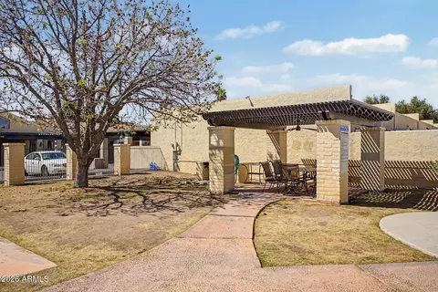 Exterior - 2225 E Catalina Dr, Phoenix, AZ 85016 photo 11 of 12