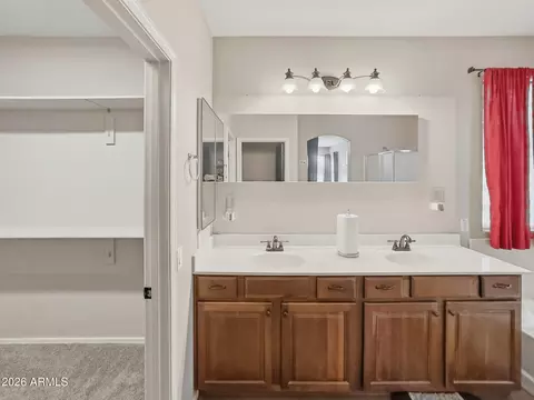 Bath - 2925 E Andre Ave, Gilbert, AZ 85298 photo 2 of 5