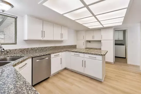Kitchen - 1921 E Gemini Dr, Tempe, AZ 85283 photo 1 of 7