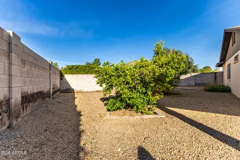 Exterior - 15810 N 30th Dr, Phoenix, AZ 85053 photo 11 of 12