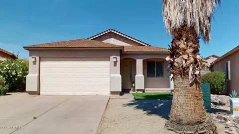 902 E Desert Moon Trl, San Tan Valley, AZ 85143