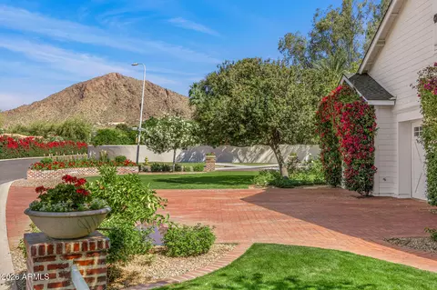 Exterior - 5407 E Calle Tuberia --, Phoenix, AZ 85018 photo 5 of 7