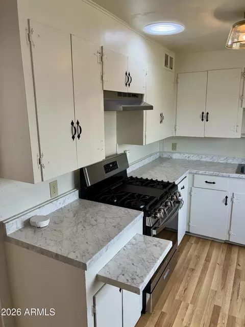 Kitchen - 130 Cochise Dr, Bisbee, AZ 85603 photo 5 of 6