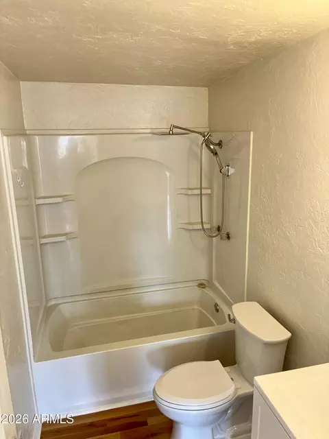 Bath - 130 Cochise Dr, Bisbee, AZ 85603 photo 1 of 3