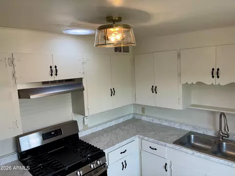 Kitchen - 130 Cochise Dr, Bisbee, AZ 85603 photo 4 of 6