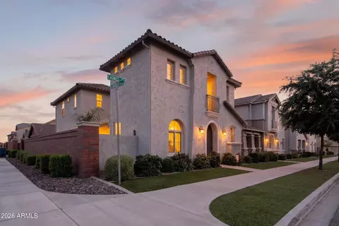 2060 S Agnes Ln, Gilbert, AZ 85295