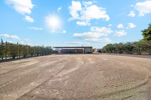 Exterior - 716 W Maddock Rd, Phoenix, AZ 85086 photo 12 of 16
