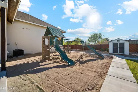 Exterior - 716 W Maddock Rd, Phoenix, AZ 85086 photo 7 of 16
