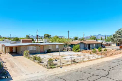 211 Dragoon St, Huachuca City, AZ 85616