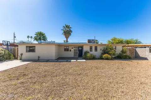 Exterior - 3319 E Monte Vista Rd, Phoenix, AZ 85008 photo 2 of 5