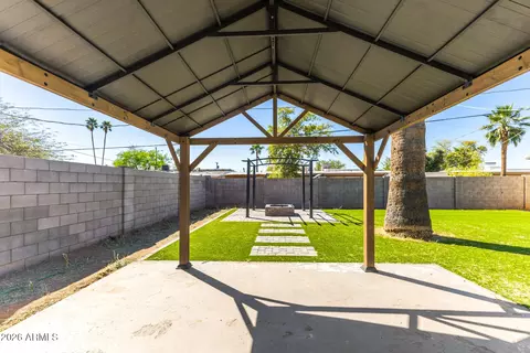 Exterior - 3319 E Monte Vista Rd, Phoenix, AZ 85008 photo 3 of 5