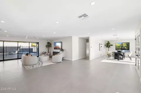 7501 N 21st Pl, Phoenix, AZ 85020