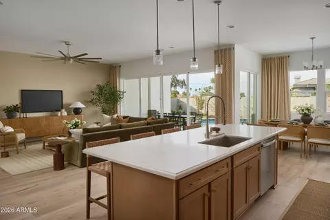 3705 E Constance Way, Phoenix, AZ 85042 photo 5