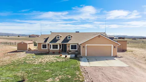 26455 N Bull Snake Rd, Paulden, AZ 86334