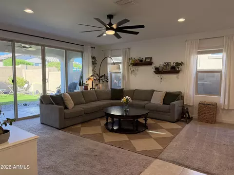 Living - 9636 E Twinkle Cir, Mesa, AZ 85212 photo 2 of 3