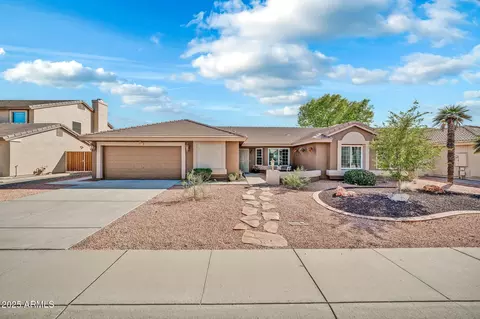 7569 W Maui Ln, Peoria, AZ 85381