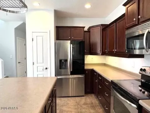Kitchen - 3827 E Trigger Way, Gilbert, AZ 85297 photo 2 of 3