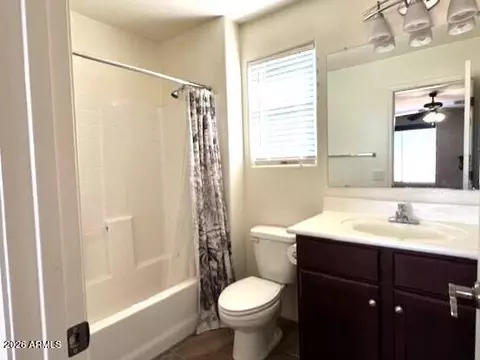 Bath - 3827 E Trigger Way, Gilbert, AZ 85297 photo 5 of 5