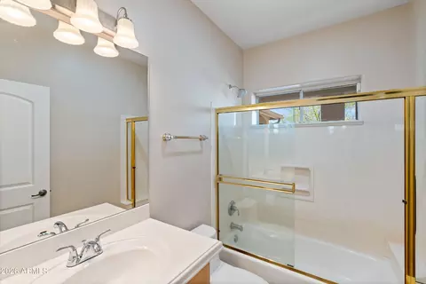 Bath - 619 E Briles Rd, Phoenix, AZ 85085 photo 8 of 8