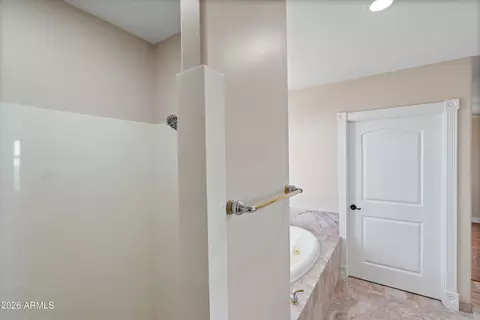 Bath - 619 E Briles Rd, Phoenix, AZ 85085 photo 7 of 8