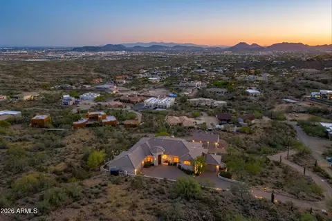 619 E Briles Rd, Phoenix, AZ 85085